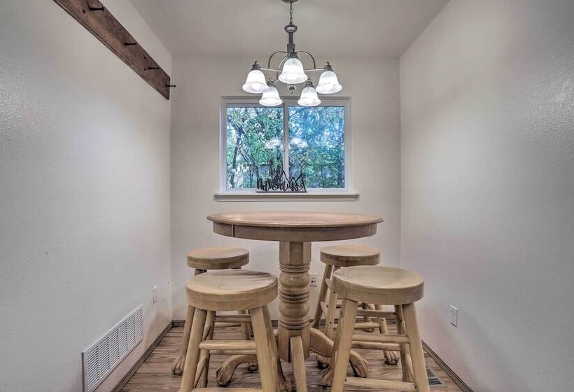 The Eagles Nest: 3 Mi To Downtown Wasilla!