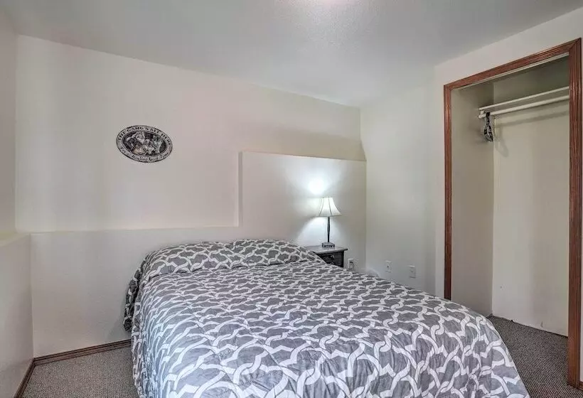 The Eagles Nest:  3 Mi To Downtown Wasilla!