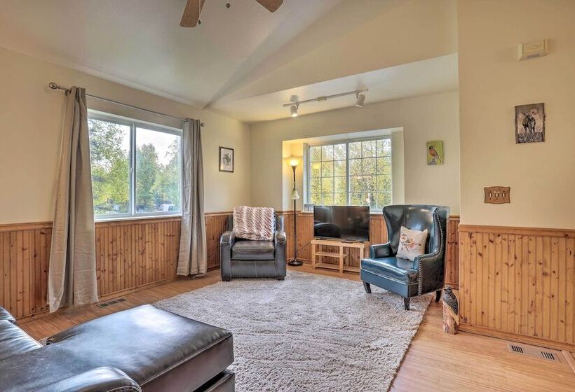 The Eagles Nest: 3 Mi To Downtown Wasilla!