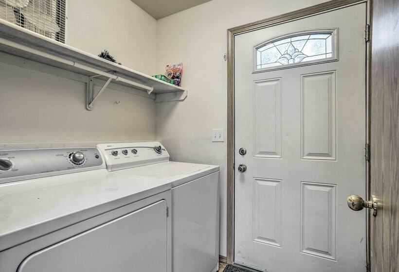 The Eagles Nest: 3 Mi To Downtown Wasilla!