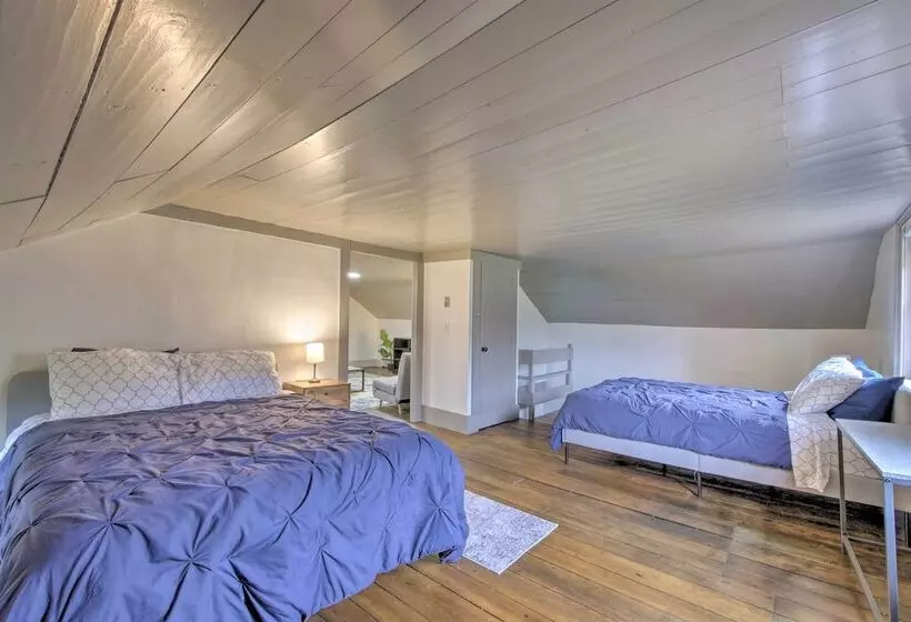 Timeless Winesburg Farmhouse W/ Deck