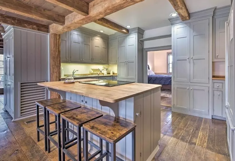 Timeless Winesburg Farmhouse W/ Deck