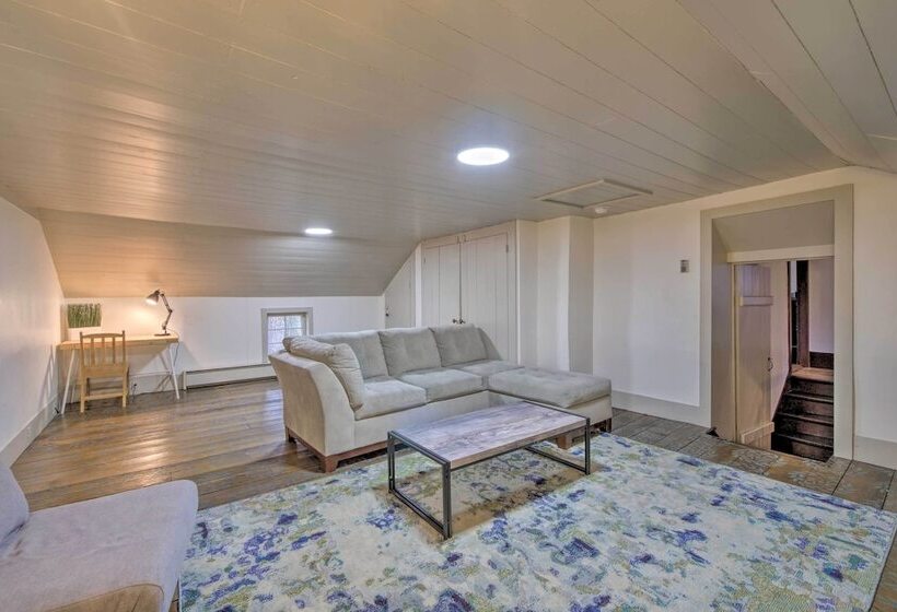 Timeless Winesburg Farmhouse W/ Deck