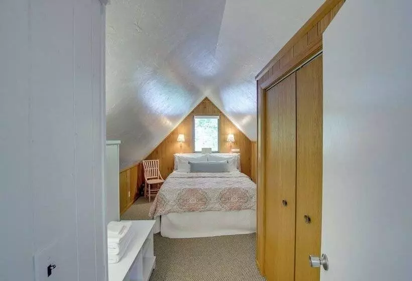 Updated Home W/ Deck: 2 Mi To Sister Bay Beach!