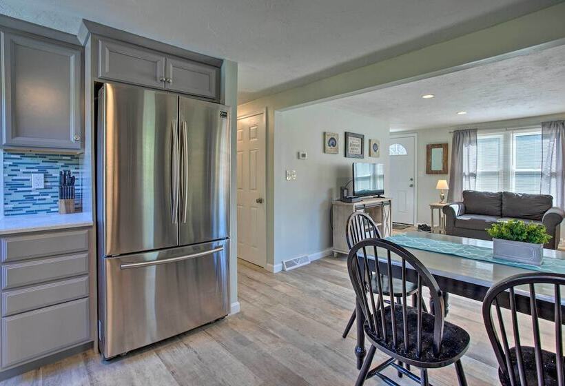 Updated Plymouth Home < 2 Miles To Waterfront!