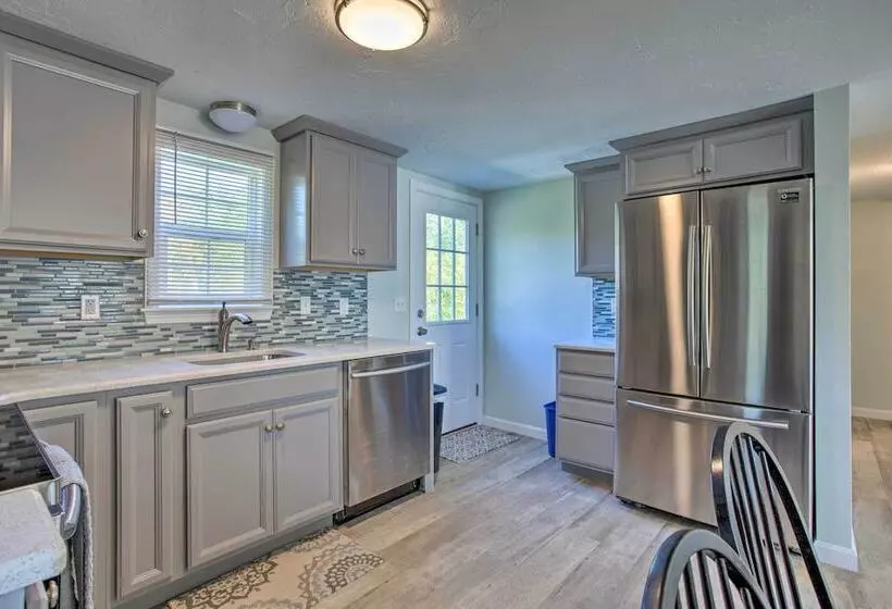 Updated Plymouth Home < 2 Miles To Waterfront!