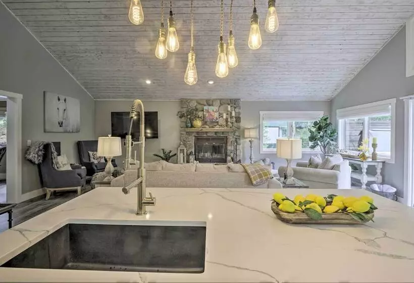 Upscale Home W/ Hot Tub: 3 Mi To Breck Ski Resort!