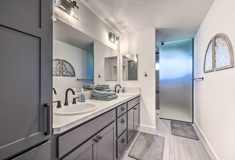 Near Golf: Home W/ Grill & Pool Access In Wildwood