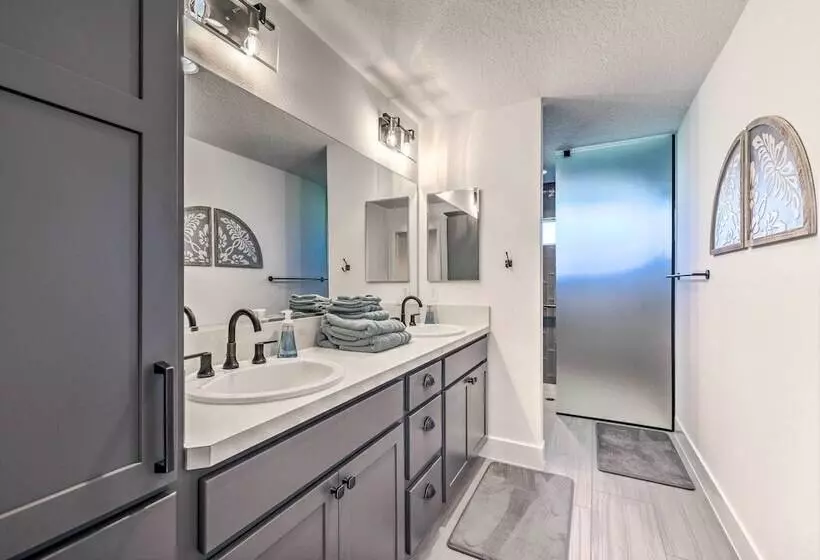 Near Golf: Home W/ Grill & Pool Access In Wildwood