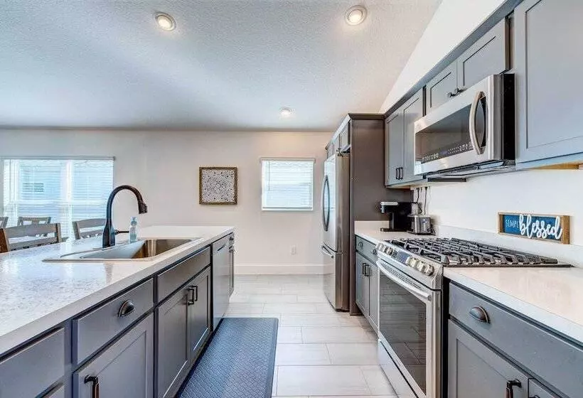 Near Golf: Home W/ Grill & Pool Access In Wildwood
