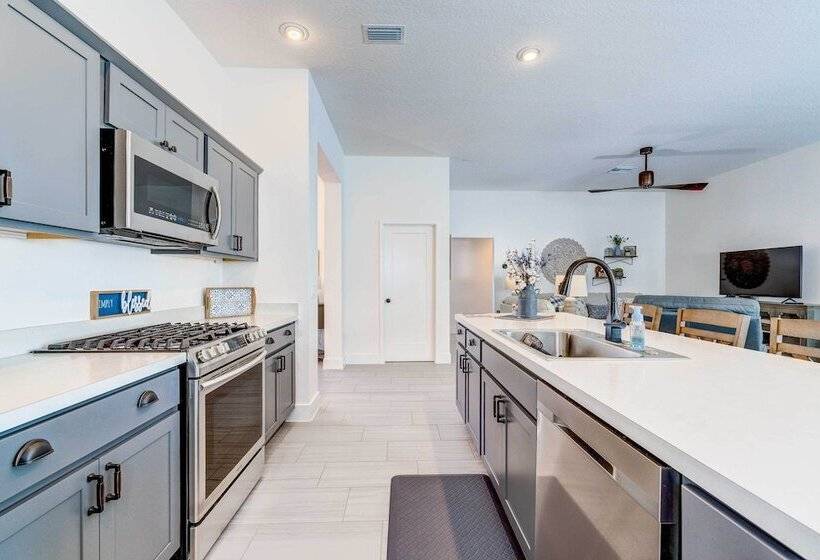 Near Golf: Home W/ Grill & Pool Access In Wildwood