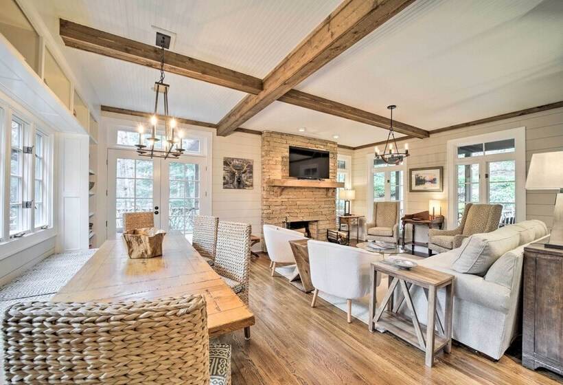 Beautiful Trillium Home Next To Waterfall!