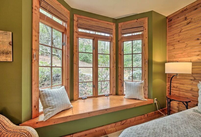 Beautiful Trillium Home Next To Waterfall!