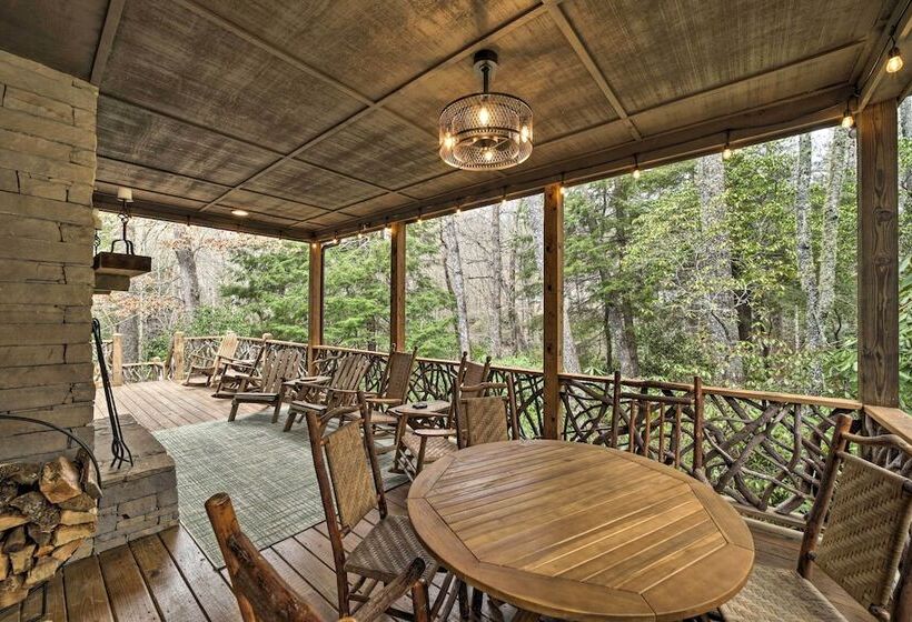 Beautiful Trillium Home Next To Waterfall!