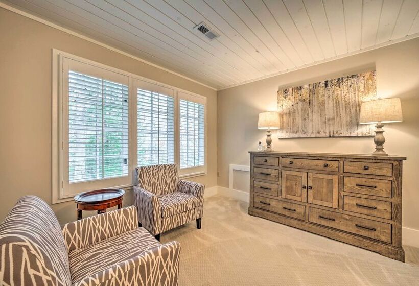 Beautiful Trillium Home Next To Waterfall!