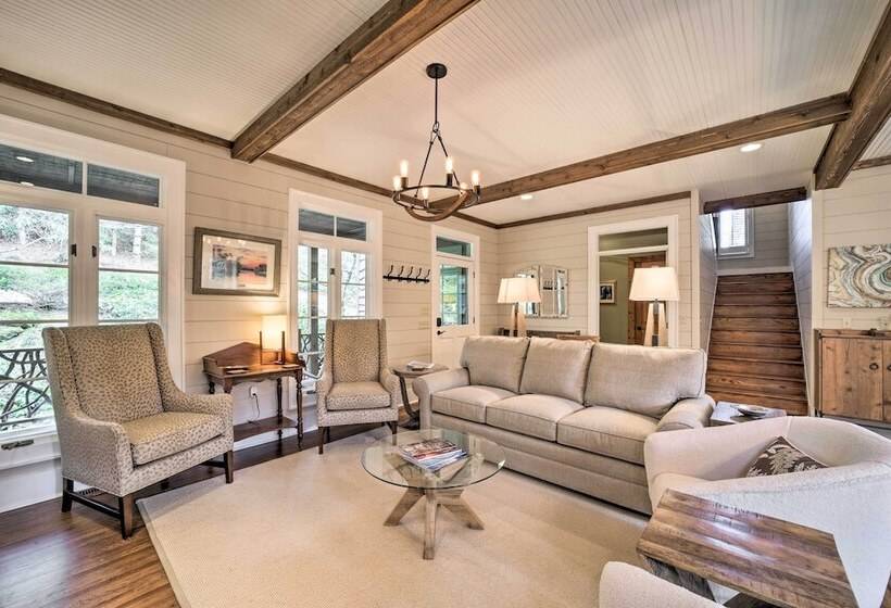 Beautiful Trillium Home Next To Waterfall!