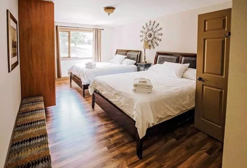 Big House Lodge    Cle Elum Retreat On 8 Acres!