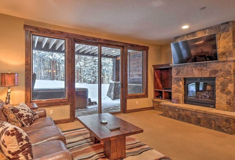 Blue River Home W/ Hot Tub, 6 Mi To Skiing!