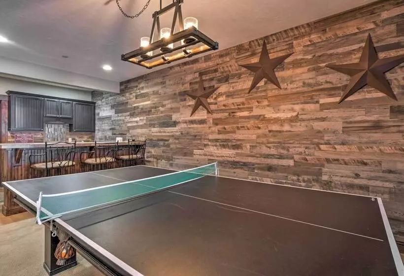 Blue River Home W/ Hot Tub, 6 Mi To Skiing!