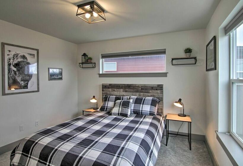 Bozeman Gem W/ Private Patio ~ 1 Mi To Hot Springs