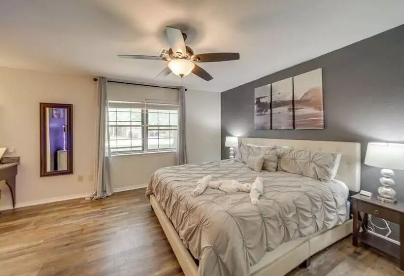 Broken Arrow Home: Family Friendly Amenities!