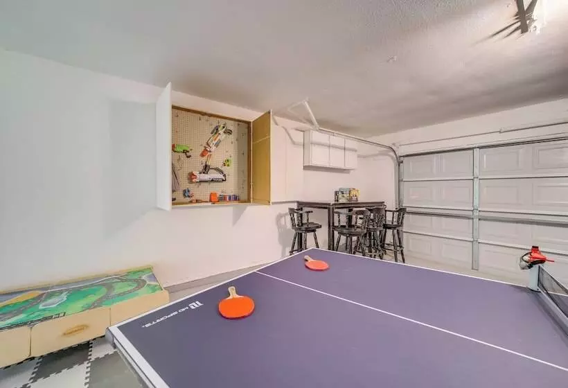 Broken Arrow Home: Family Friendly Amenities!