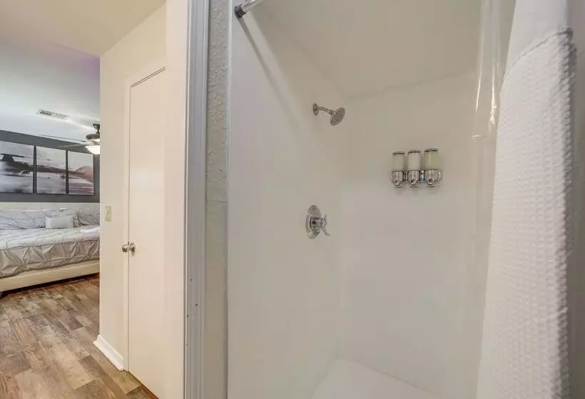Broken Arrow Home: Family Friendly Amenities!