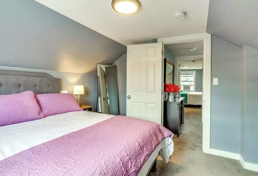 Charming Mcminnville Home   Walk To Wineries!