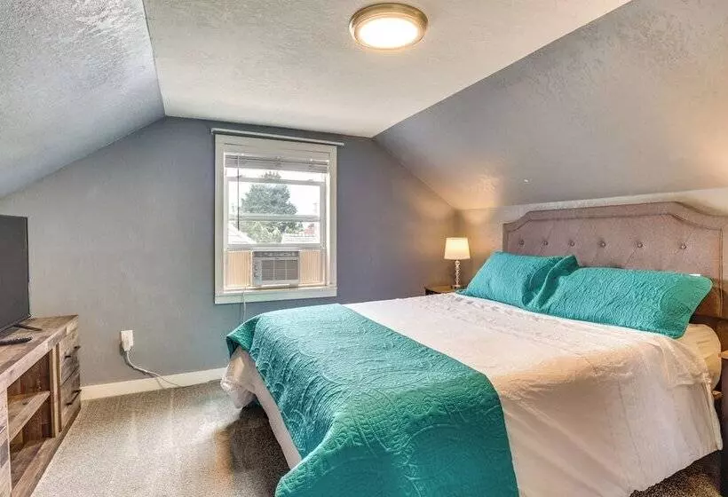 Charming Mcminnville Home   Walk To Wineries!