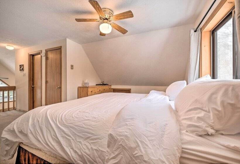 Walk To Arrowhead Lake: Cabin W/ Private Hot Tub!