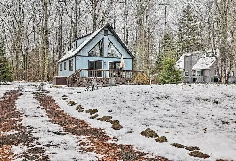 Walk To Arrowhead Lake: Cabin W/ Private Hot Tub!