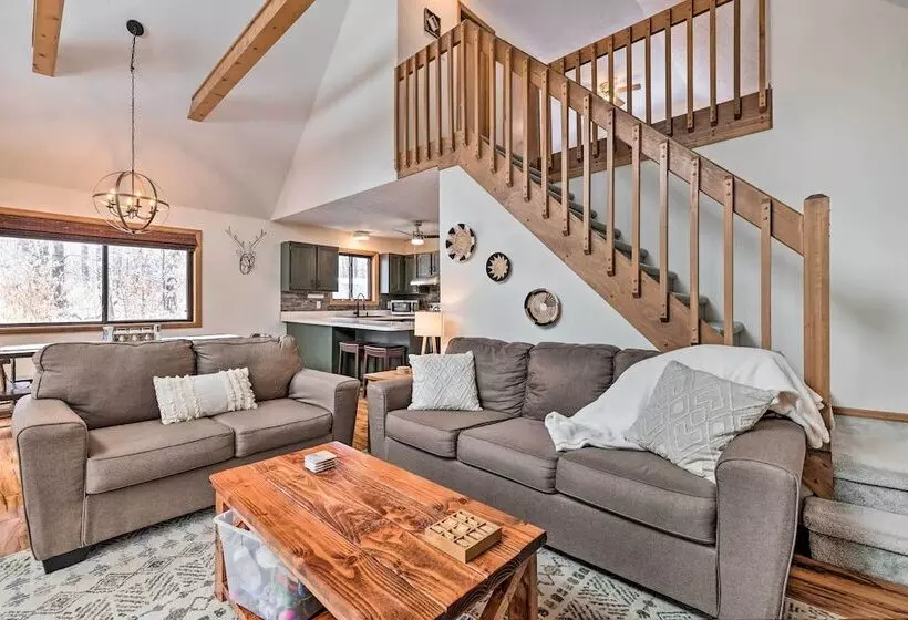 Walk To Arrowhead Lake: Cabin W/ Private Hot Tub!