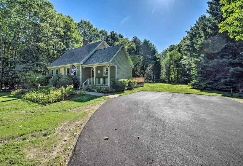Charming Saco Home W/ Deck, 5 Mi To Beach!