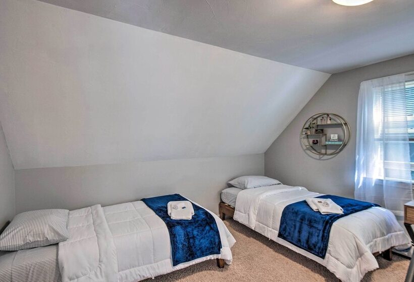 Charming Saco Home W/ Deck, 5 Mi To Beach!