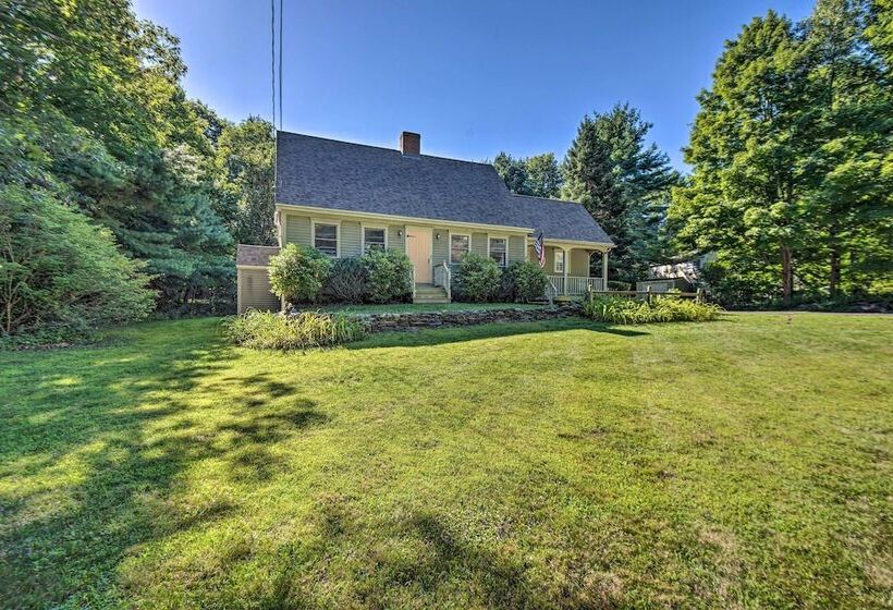 Charming Saco Home W/ Deck, 5 Mi To Beach!