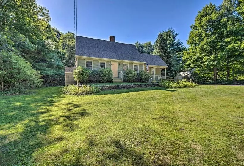 Charming Saco Home W/ Deck, 5 Mi To Beach!