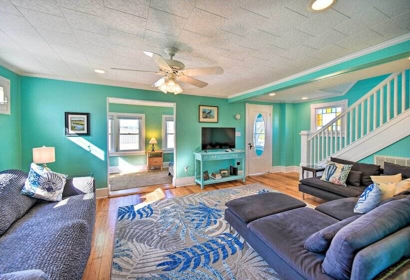 Chincoteague House W/ Enclosed Porch + Deck
