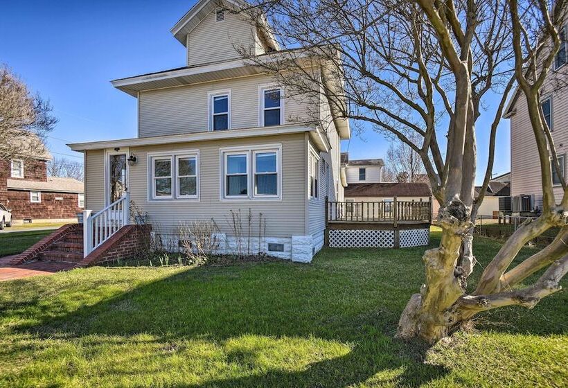Chincoteague House W/ Enclosed Porch + Deck