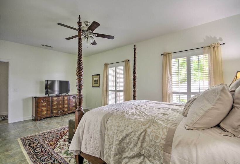 Comfortable Pensacola Home W/ Private Pool!