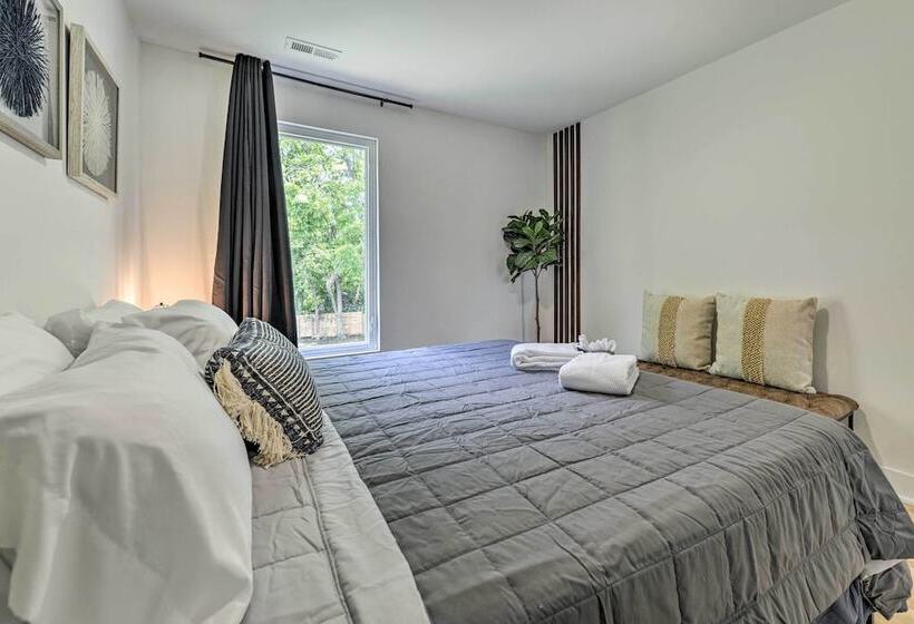 Modern Raleigh Home W/ Patio ~ 2 Mi To Downtown!