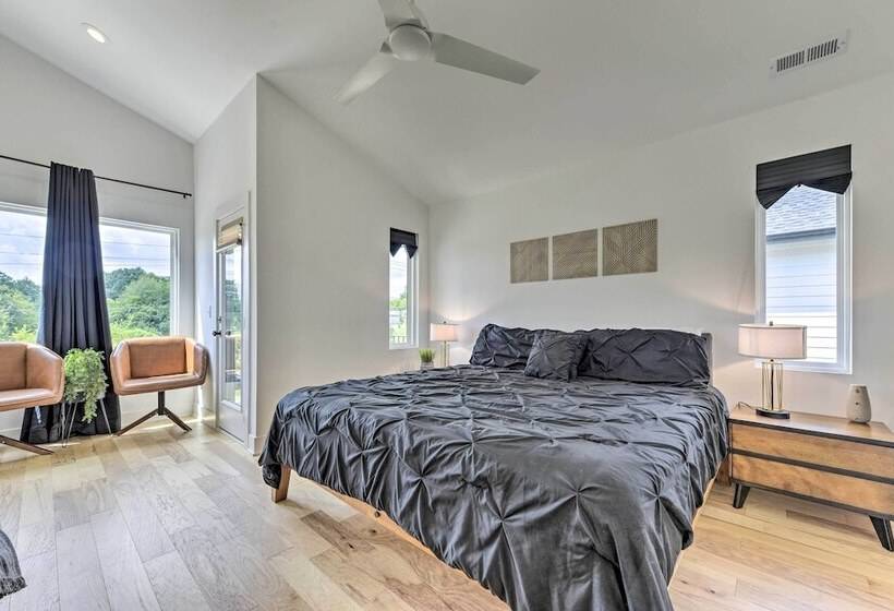 Modern Raleigh Home W/ Patio ~ 2 Mi To Downtown!