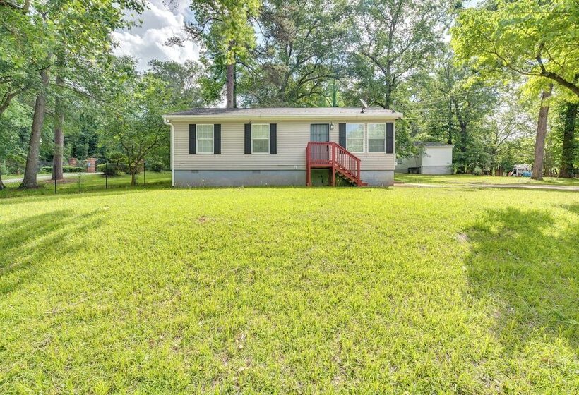 7 Mi To Downtown: Atlanta Home W/ Yard