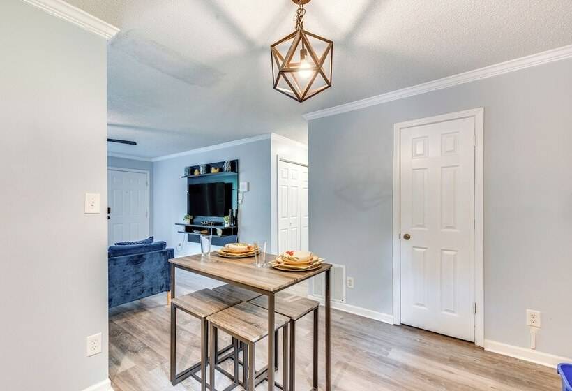 7 Mi To Downtown: Atlanta Home W/ Yard