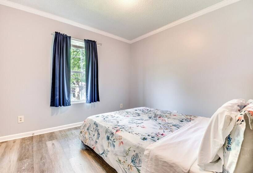 7 Mi To Downtown: Atlanta Home W/ Yard