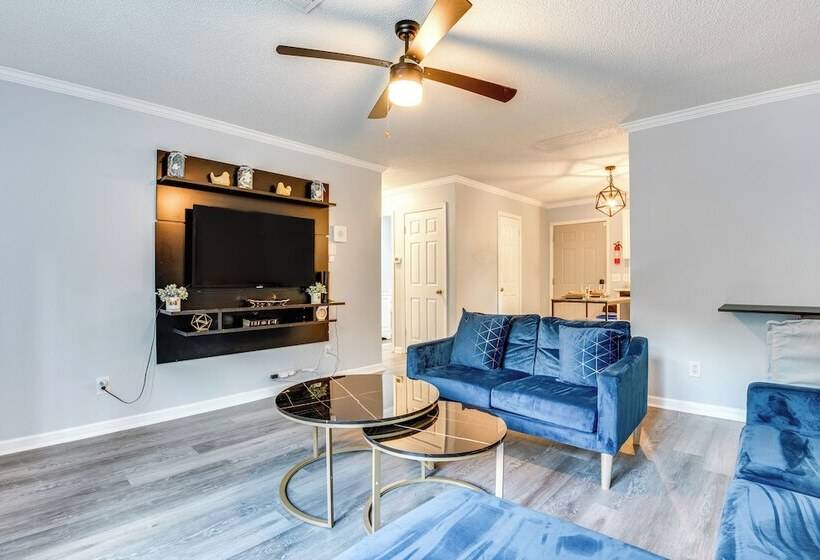 7 Mi To Downtown: Atlanta Home W/ Yard