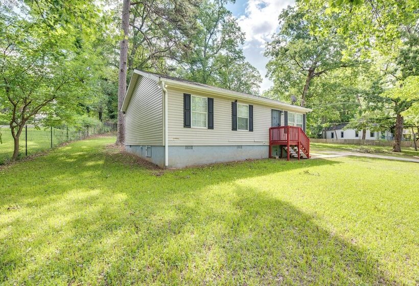 7 Mi To Downtown: Atlanta Home W/ Yard