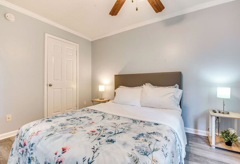 7 Mi To Downtown: Atlanta Home W/ Yard