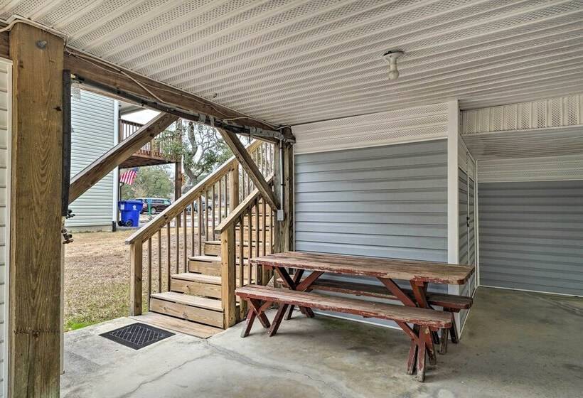 Cozy Oak Island House < 1 Mi To Beaches!