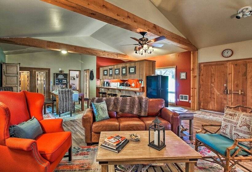 Dog Friendly Ranch Cottage W/ Yard ~ 13 Mi To Bend