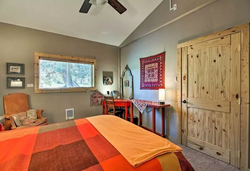 Dog Friendly Ranch Cottage W/ Yard ~ 13 Mi To Bend